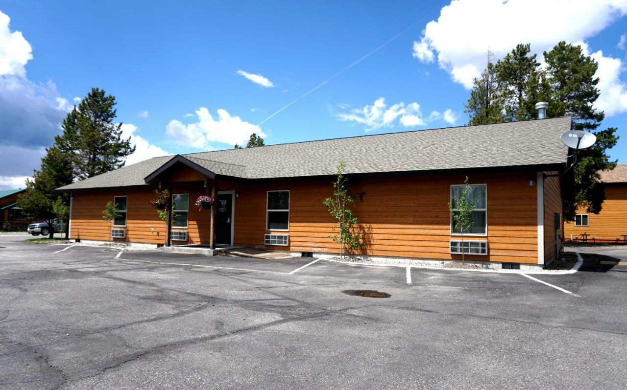 The Aspen Hotel West Yellowstone Exterior photo